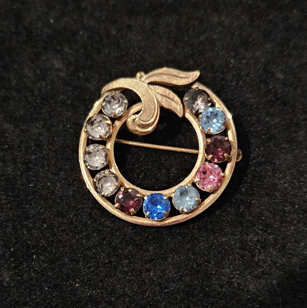 Van Dell Goldtone Vintage brooch